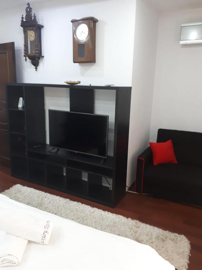 1St Floor National Arena Monza Studio Bukares Bagian luar foto