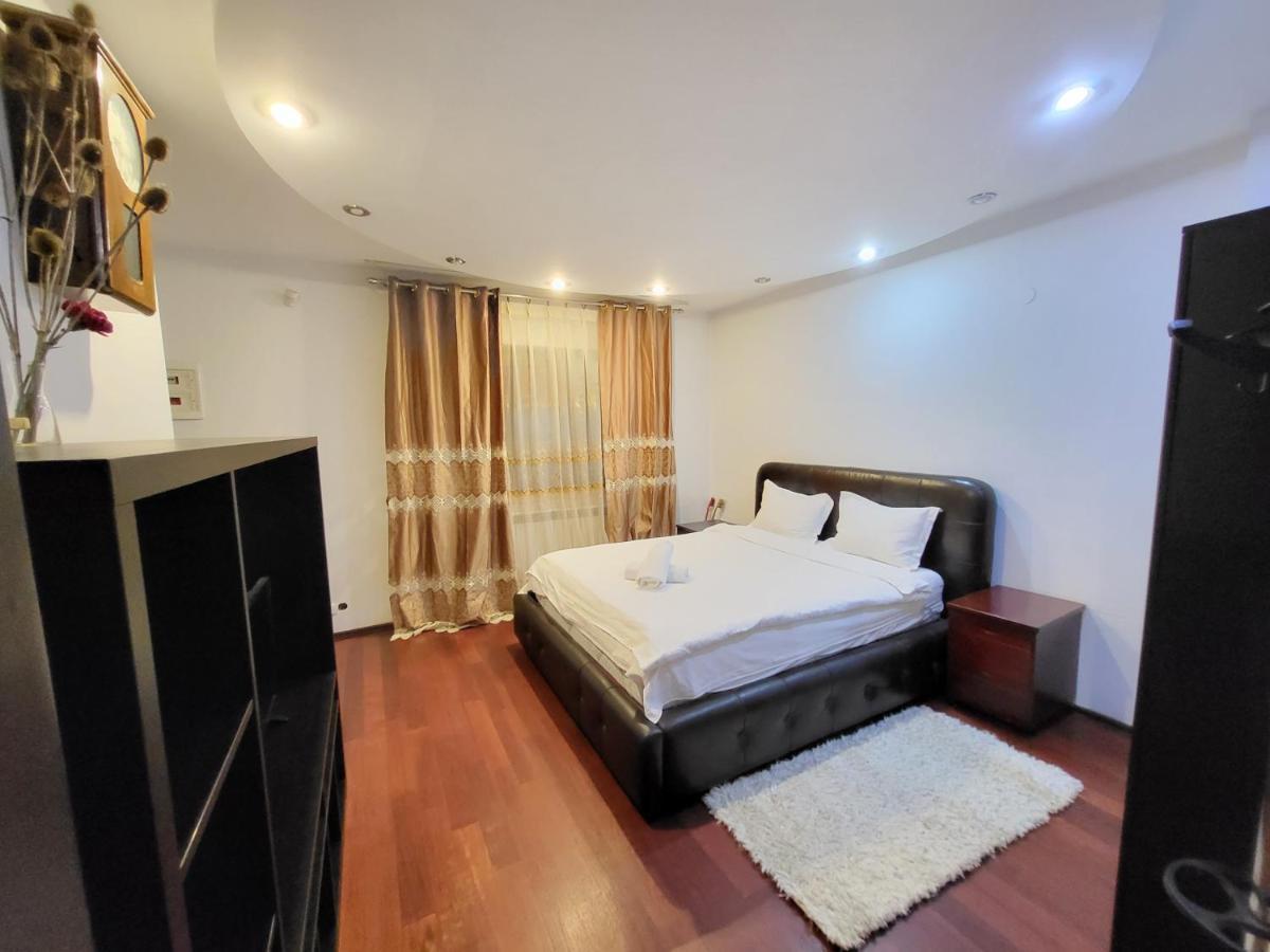 1St Floor National Arena Monza Studio Bukares Bagian luar foto
